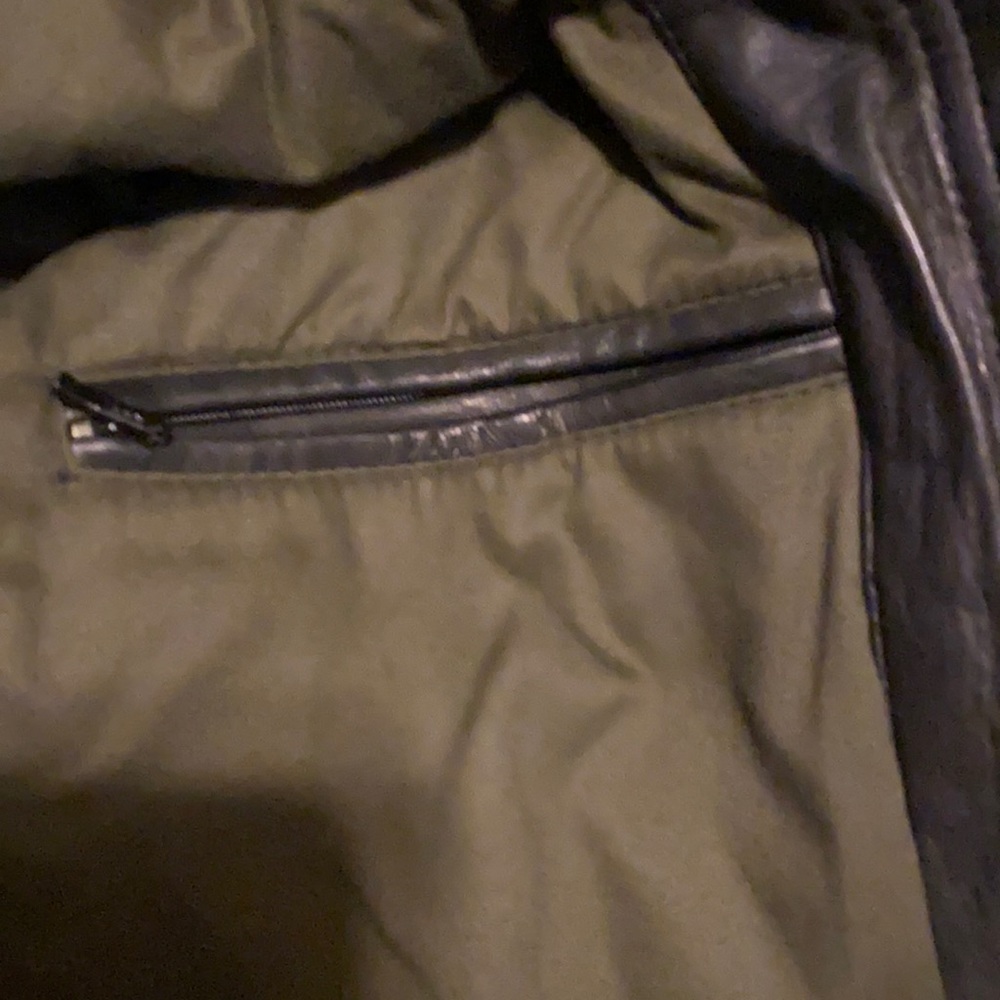 Never worn soft leather men’s coat. Beautiful!